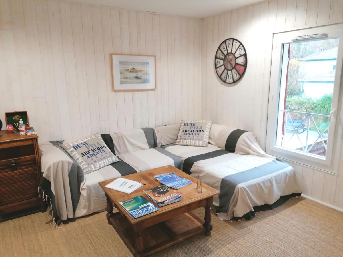 Bed and Breakfast La Resiniere Salles  Exterior foto