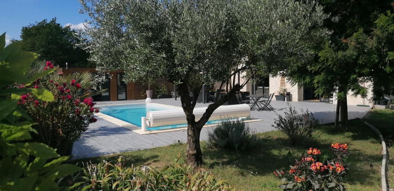 Bed and Breakfast La Resiniere Salles  Exterior foto